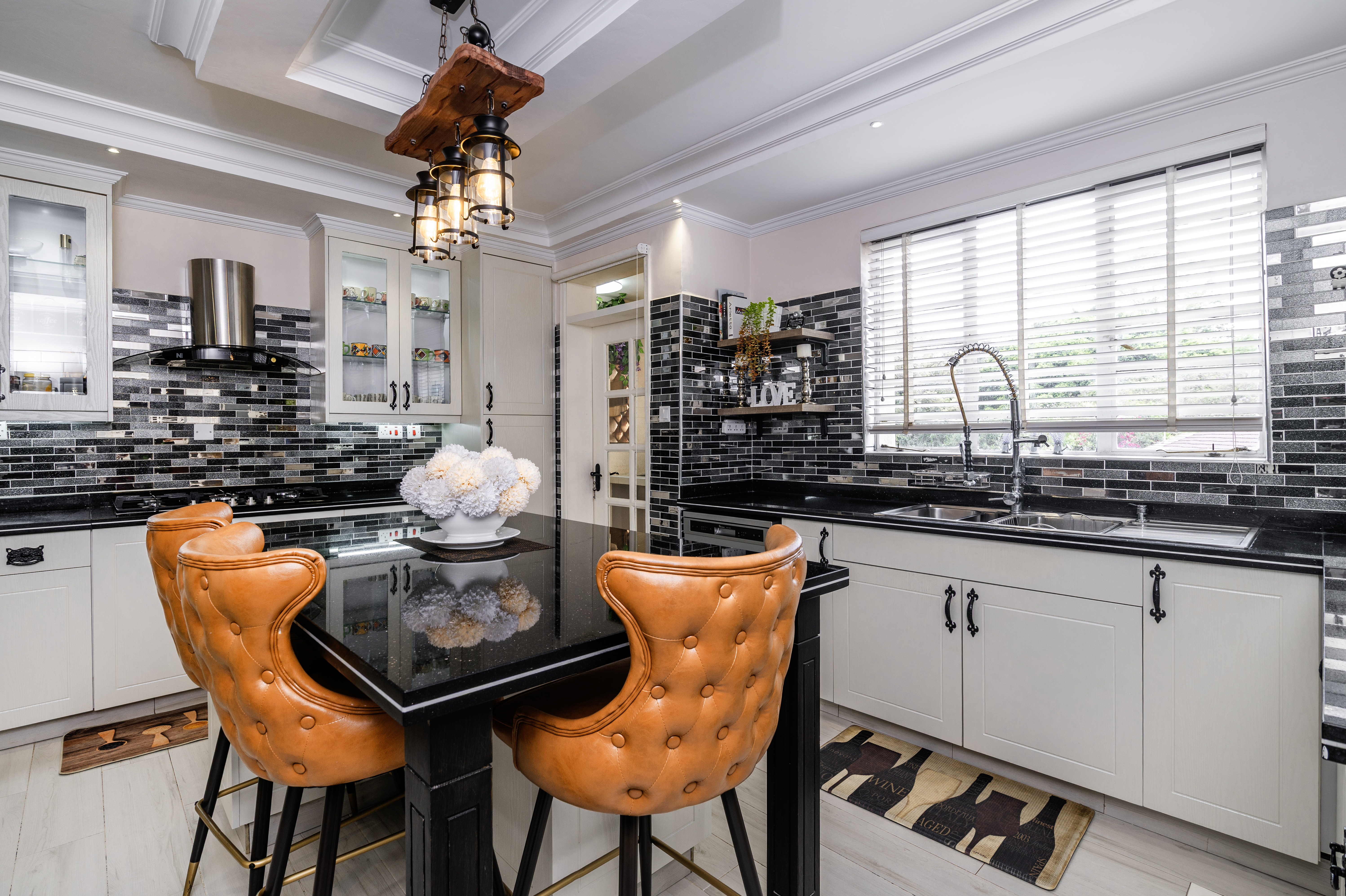 Elegant 3 BR + SQ for Sale in Kileleshwa - Image 11