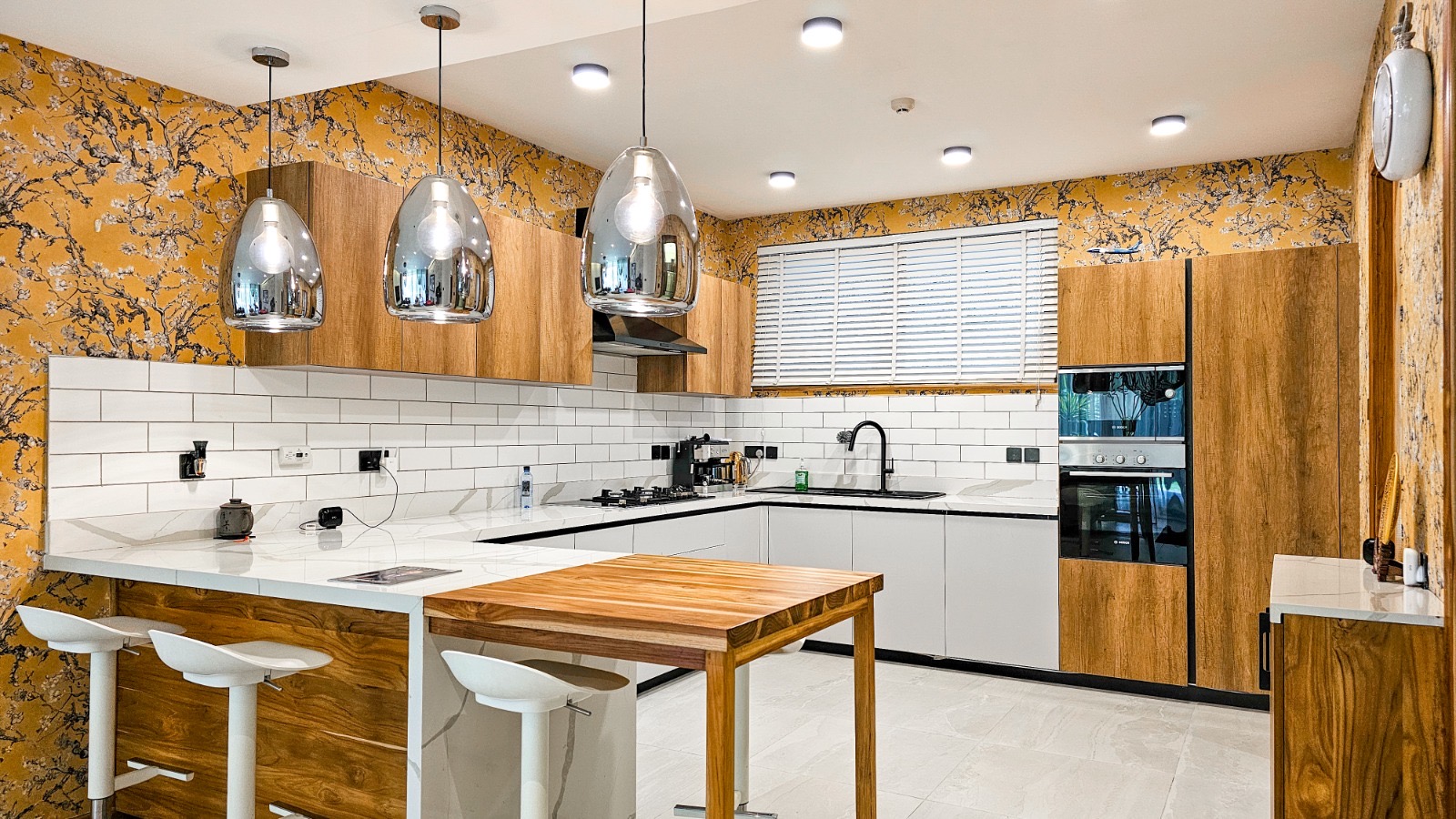 Modern 4 BR apartment to let in Spring Valley - Image 12