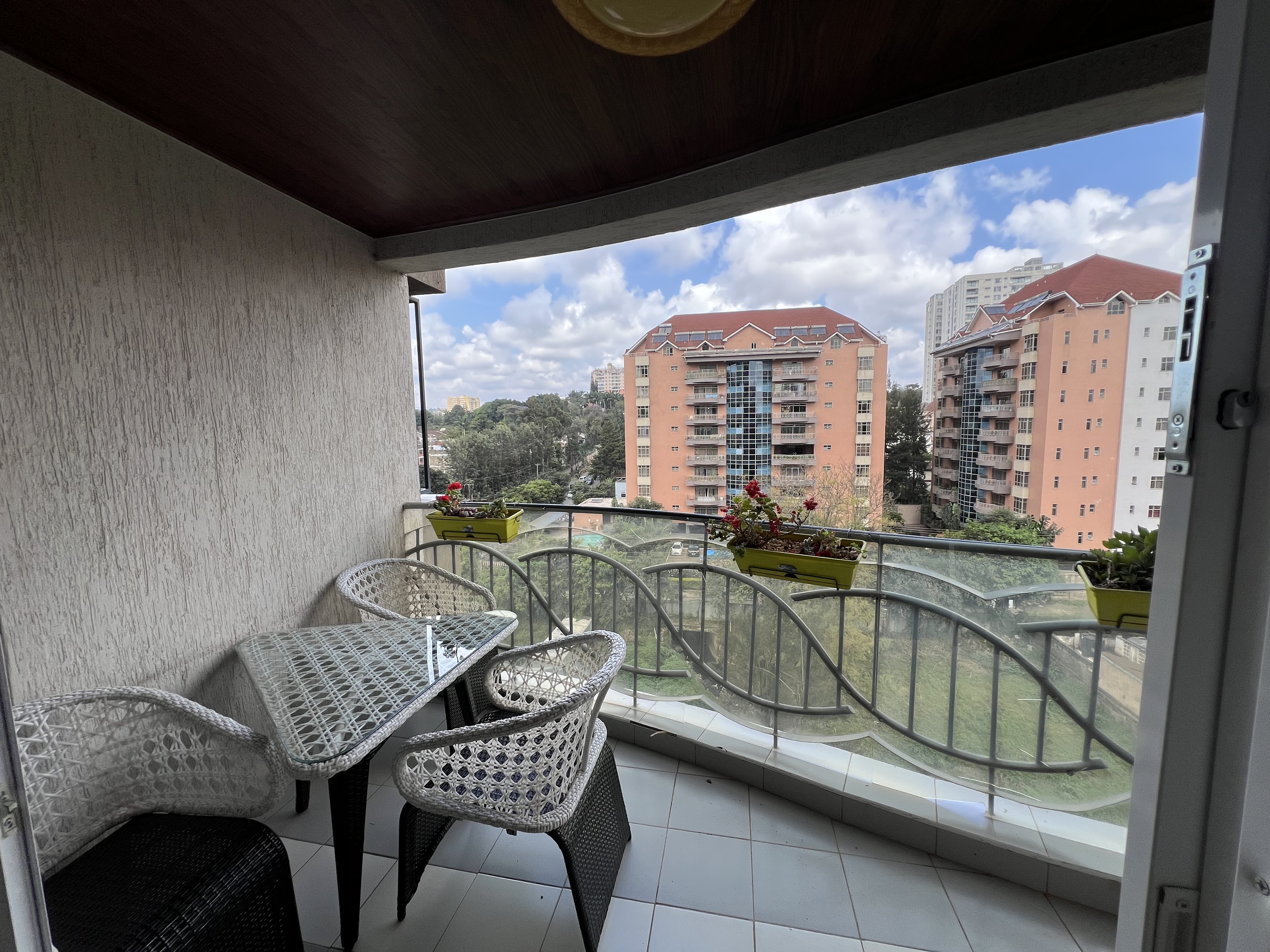 Charming 4 BR duplex apartment to let in Kilimani - Image 3