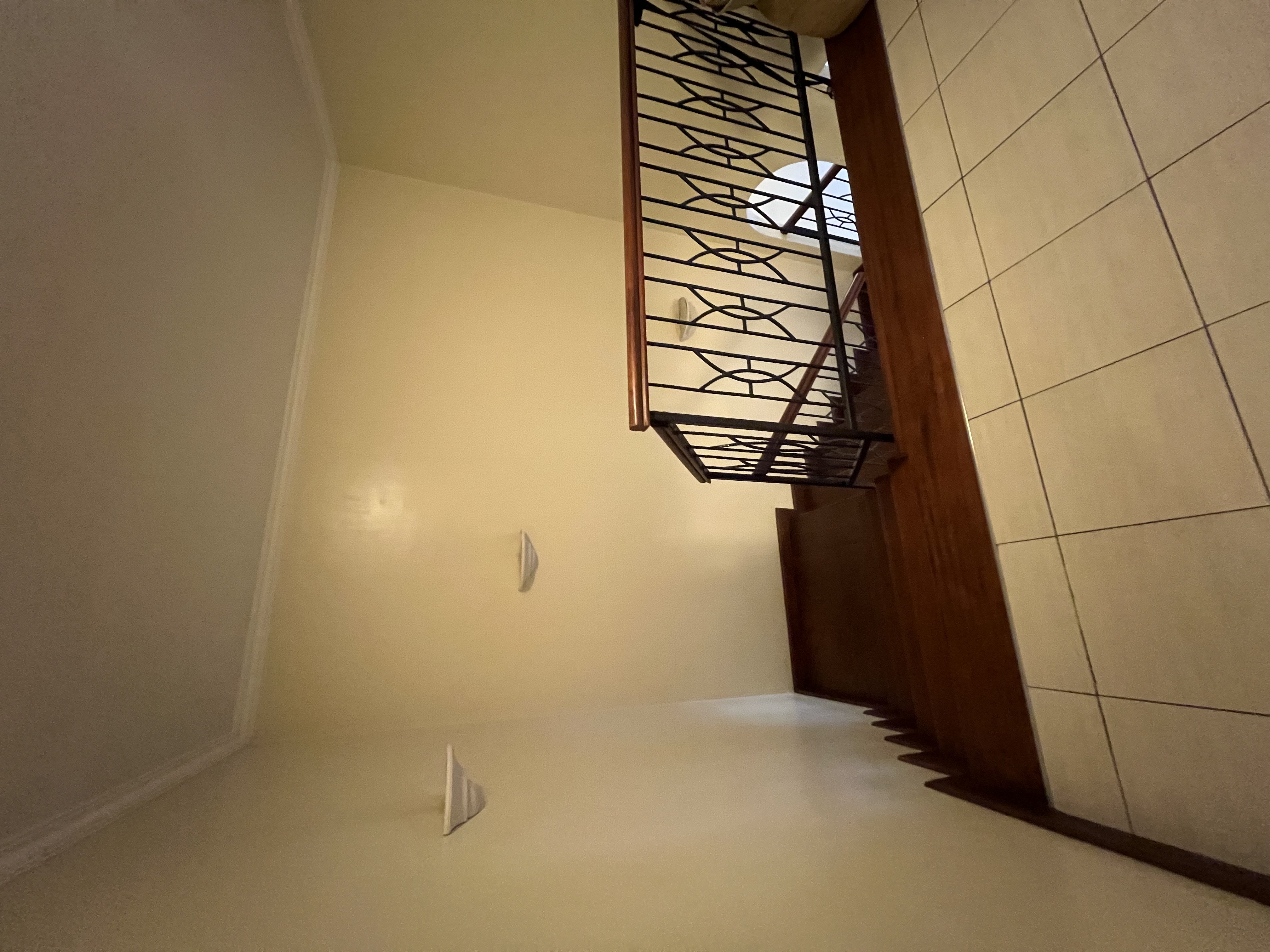 Charming 3 BR Duplex to let in Riverside - Image 13